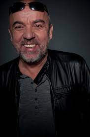 Hod med be az a nagy elefánt az oroszlán. Jegy Hu Bezeredi Zoltan