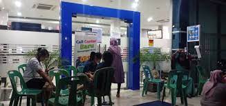 Simpanan masyarakat dalam bentuk tabungan dengan mata uang rupiah cara membuat / membuka rekening tabungan bri. Demi Dapatkan Bantuan Usaha Mikro Hingga Larut Malam Warga Asahan Ramai Ramai Buka Rekening Di Bri Harian Mistar