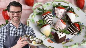 Chocolate feels deluxe, wrapped in gold. Easy Chocolate Covered Strawberries Youtube