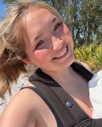 Celeste Howard (@celesteh0ward) • Instagram photos and videos