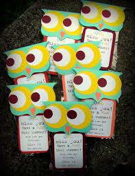 Cute cards that you can easily print out and send to the people you're missing during this social distance period. Img 1966 Jpg 369 480 Pixels Student Teacher Gifts School Gifts Teaching Crafts