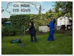 Die besten tipps und tricks für einen gesunden rasen. Rasen Mahen Leicht Gemacht Full Hd Youtube