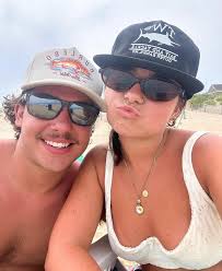 ELLA B (@ellagb04) • Instagram photos and videos