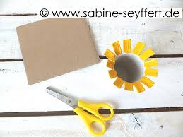 Nicht nur im kindergarten, auch zuhause kann viel und ausgiebig gebastelt werden. Dschungelfest Blog Sabine Seyffert