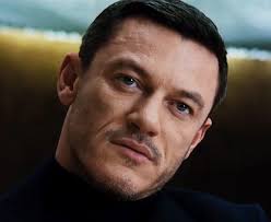 Luke Evans Fan🌹Sarah