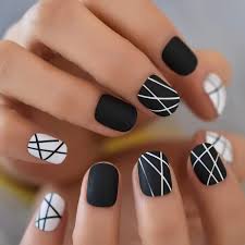 Black french manicure is for women who are eager to experiment. Buy Echiq Short Round Fake Nails Black White Lines Simple Design Fingernail Tip Professional French Nail Art For Student Office Lady Online In Turkey B093ff3wsp