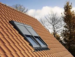 Elles illuminent l'intérieur, assurent une vue dégagée et permettent d'aérer les combles aménagés. Achat Vente Volet Roulant Electrique Sml Pour Fenetres De Toit Velux 94x160 Cm Sml Pk10 0000s Vm