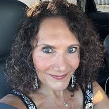 Extremely excited to announce that I have accepted an offer to join Five9  as a Mid-Market Sales Director. Pumped to start learning from Brad LaTour  and the team and to start selling