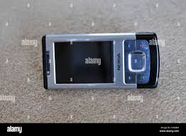 Nokia 6500 hi-res stock photography and ...