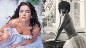 Své první dítě ve čtvrtek v buenos aires porodila 34letá uruguayská herečka a zpěvačka natalia oreiro, která se proslavila mimo jiné rolí potrhlé služky milagros v seriálu divoký anděl. Natalia Oreiro Se Toho Neboji Milagros Z Divokeho Andela Pozuje Naha I Pri Kojeni Extra Cz