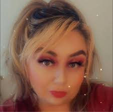 Helen Perea's Instagram, Twitter & Facebook