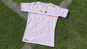 Es ist die linde, an der sich die tschechen versammeln. Italian National Squad Shares Its New Kit News Am Sport All About Sports