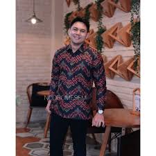 Penjual batik solo terpercaya insyaallah amanah, batik tulis asli, kemeja baju batik pria wanita terbaru. Harga Batik Kencana Terbaik Batik Pakaian Pria Juni 2021 Shopee Indonesia