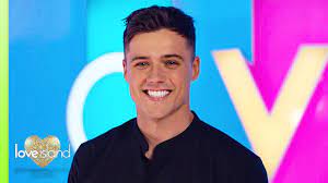 Love Island 2021 Brad Mcclelland Ready For Estranged Dad To Recognise Him Metro News