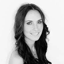 Cynthia Collori's Instagram, Twitter & Facebook