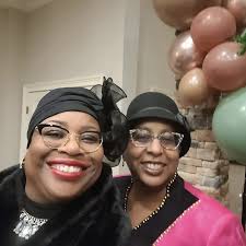 My Beautiful Niece @vinnirose29 is getting married and had a wonderful  formal tea party for her bridal shower. Everything was absolutely beautiful  😍