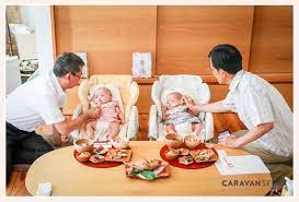 双子の姉妹の赤ちゃんのお宮参り 深川神社 ご自宅でお食い初め 愛知県瀬戸市 news blog 愛知 名古屋の女性フォトデザイナー キャラバンサライ お食い初め キャラバン 自宅で