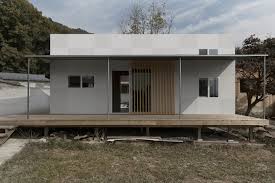 Model rumah masa kini biasanya sering disandingkan dengan desain rumah modern dalam penerapannya. 8 Inspirasi Rumah Kecil Ala Drama Korea Homify