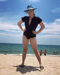 Rebel wilson hit up instagram live on tuesday and opened up about her year of health. Hammer Body Rebel Wilson Prasentiert Sich Im Badeanzug