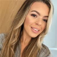 Danielle Crowther's Instagram, Twitter & Facebook