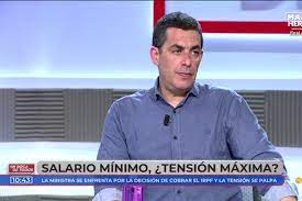 Antonio Naranjo se rebela ante las continuas interrupciones de Sarah  Santaolalla: "¿Cómo podéis decir esa chorrada sólo porque la diga Sánchez?"  | Marca