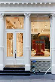 A Look At Warby Parker S New Flagship Store Retail Architecture Commercial Design Design
