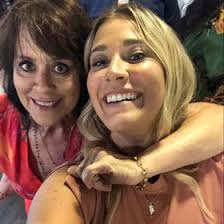 Tammy Lindquist (tammylindquist)