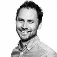 Stuart Henderson's Instagram, Twitter & Facebook