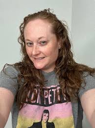 Another beautiful day here in southern IL, another one of my favorite Tom  Petty tshirts!! 🤘🏻🩷💛💚💙🎩🌝🎵 🎶Petty