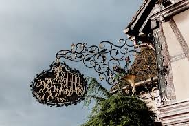 plas ʃaʁl də ɡol), historically known as the place de l'étoile (french: Relais De La Poste La Wantzenau 21 Rue Du General De Gaulle Menu Prices Restaurant Reviews Reservations Tripadvisor