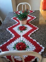 Caminho De Mesa Branco De Croche Caminho De Mesa De Croche Vermelhoe Branco Caminho De Mesa De Croche Decoracoes De Natal Croche Natal Trico