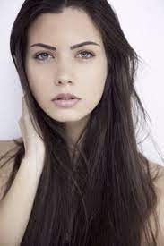 Similar to the black + purple combo, black hair has the ability to make green eyes pop out very effectively, especially on a lighter skin tone. Pinterest Light Hair Hair Color For Fair Skin Long Hair Styles