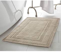 Tappeti per il bagno prodotti con materiali anallergici, antiscivolo, soffici e leggeri. Tappeti Bagno Scegliere Quello Giusto