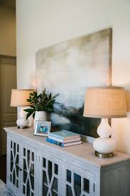 This Symmetric Look With Matching Table Lamps On Either Side Is One Of Our Absolute Favorites Decor Interior Old Wagons