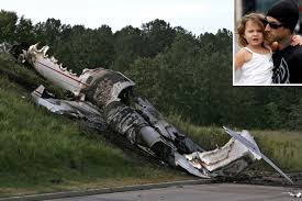 Travis barker, who was critically injured along with dj am in a fiery south carolina plane crash september 19 that left four others dead. Travis Barker S 3 Year Old Daughter Predicted Tragic Plane Crash