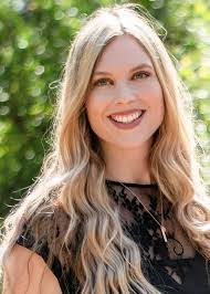 Rebecca Mello's Instagram, Twitter & Facebook