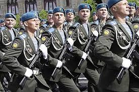 Форма вдв украшается этой петличной эмблемой с 1955 года, когда советская армия осуществляла переход на новую форму одежды и было решено разработать новые знаки отличия для разных видов и. Goluboj Beret Vikipediya