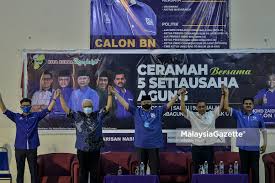 Saya adalah setiausaha bagi jaringan kampung orang asli perak; 5 Setiausaha Agung Mn Berkongsi Pentas