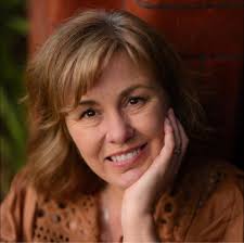 Solo female traveller seeking affordable Sicily accommodation