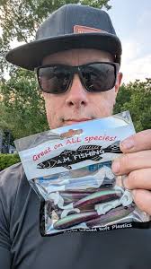 What brand is this fishing reel?