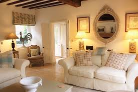 Un Piccolo Elegante Cottage Nel Norfolk Arredamento Cottage Arredamento Casa Country Idee Arredamento Soggiorno