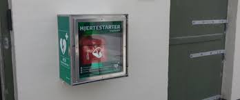 ✔ alle kan lære at benytte en hjerterstarter og redde liv. Nu Kan Skagen Gra Fyr Center For Traekfugle Redde Liv Med Hjertestarter Skagensavis Dk Lokale Nyheder Fra Skagen