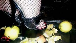 Lady L crush apples with sexy black mules. - XVIDEOS.COM