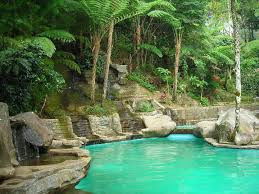 Majalah Wisata Menikmati Kolam Cinta Gunung Puntang Bandung