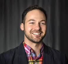 “How to Create a Bingeable Podcast through an Actionable Plan” with Motus  Creative Group Co-Founder Christopher Foust