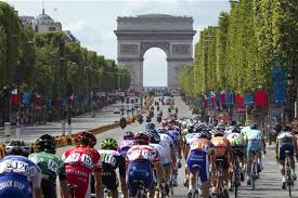 As the final stage of the best recognised bike race in the world, winning it is a considered very prestigious. Gagnez Vos Places Pour Suivre L Arrivee Du Tour De France Sur Les Champs Elysees Concours Digital Sport