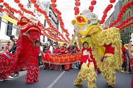 Peranan naga yang menunjukkan kuasa dan maruah. Foto Gratis Tarian Singa Tahun Baru Cina Kota Cina Hippopx
