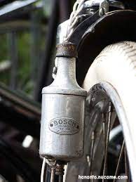 Pada dinamo sepeda prinsip kerjanya yaitu energi gerak di ubah menjadi energi listrik. Dinamo Sepeda Old And Original Bosch Dynamo For Bicycle Yoghy Hananto Flickr