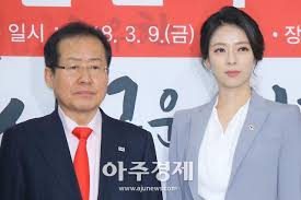 사실 홍준표는 김근태를 고문했던 이근안에 대한 검거. í¬í†  ë°°í˜„ì§„ í™ì¤€í'œ ëŒ€í'œì™€ íˆ¬ìƒ· ì•„ì£¼ê²½ì œ