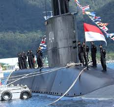 Angkatan laut republik indonesia sedang mencari sebuah kapal selam bersama 53 awak di dalamnya yang hilang. Tni Buka Posko Crisis Center Kri Nanggala 402